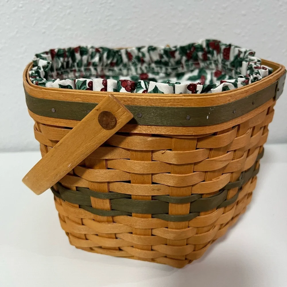 Vintage 1997 Longaberger Snowflake Basket with Fabric Liner - Picture 3 of 8